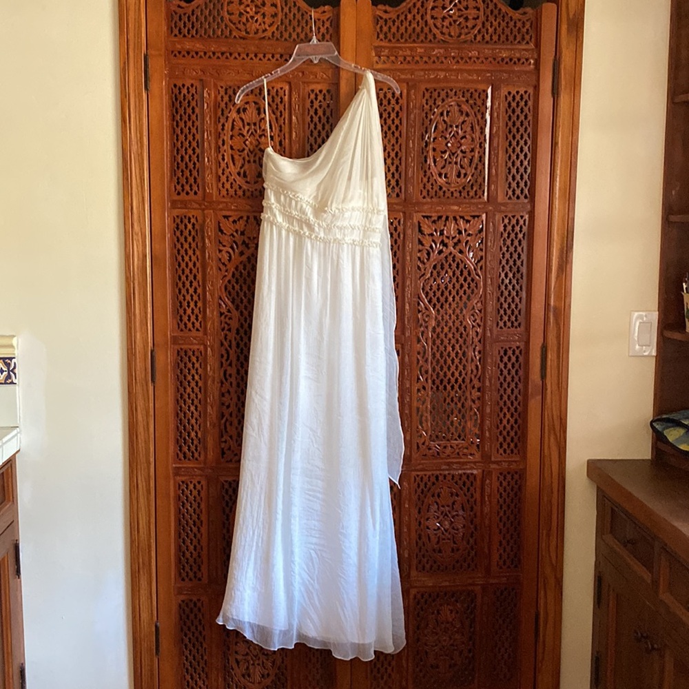 Js Collection White One Shoulder Gown - image 2